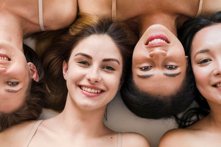 راهنمای انتخاب بهترین کرم آبرسان و روشن کننده